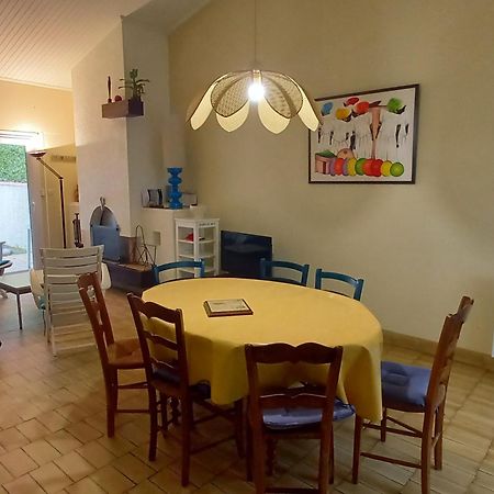 Charmant Pavillon A Saint-Jean-De-Monts: 2 Chambres, Proche Plage, Foret Et Commerces, Jardin Clos - Fr-1-323-259 المظهر الخارجي الصورة
